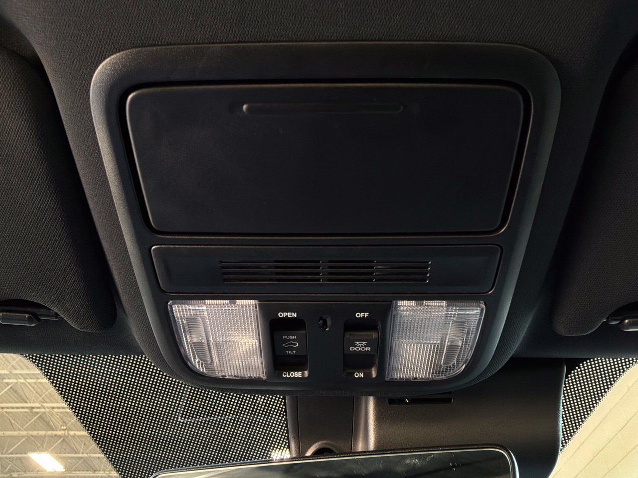 Used 2025 Honda Passport EX-L image 18