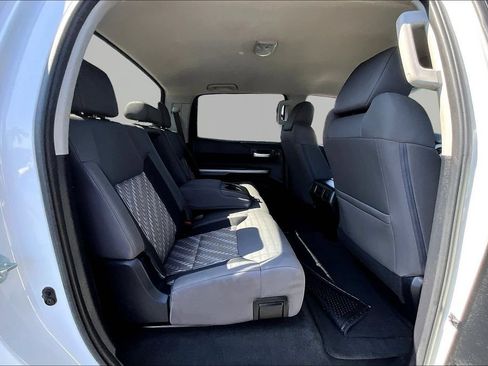 Used 2018 Toyota Tundra SR5 w/ SR5 Upgrade Package RWD image 25