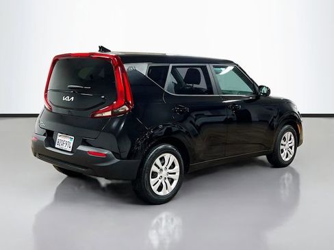 Certified 2022 Kia Soul LX image 7