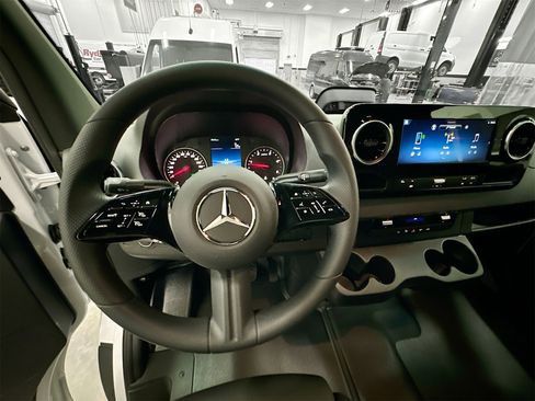 New 2025 Mercedes-Benz Sprinter 3500 image 22