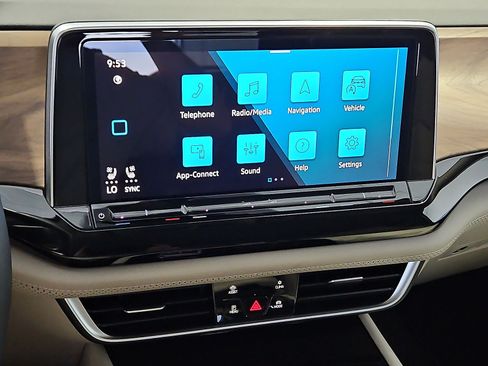 Used 2026 Volkswagen Atlas SE FWD image 19