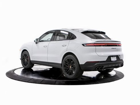 New 2026 Porsche Cayenne S image 3