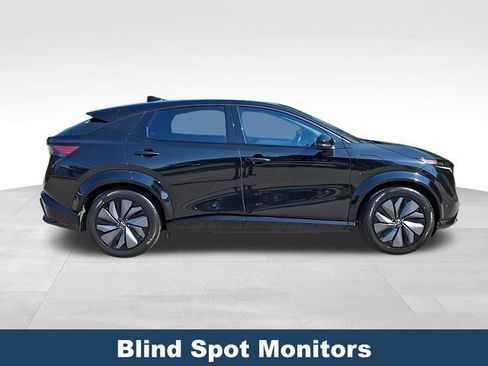 Used 2023 Nissan Ariya AWD/4WD image 9