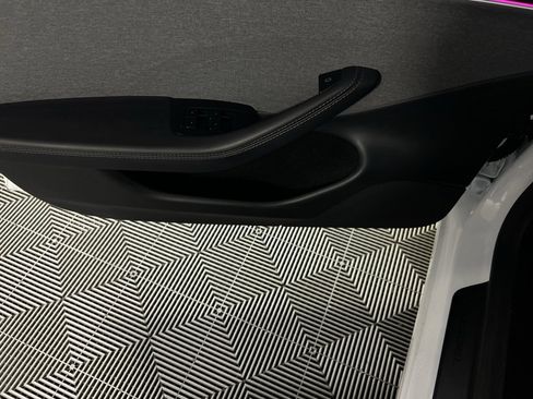 Used 2025 Tesla Model 3 Long Range image 26