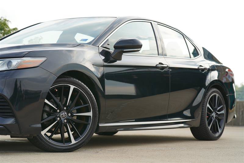 Used 2019 Toyota Camry XSE w/ Navigation Package FWD image 11