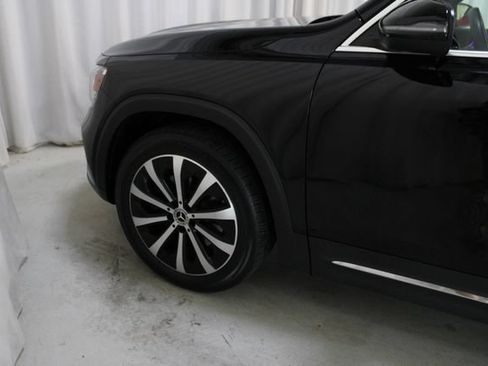 Used 2022 Mercedes-Benz GLB 250 4MATIC w/ Premium Package Lite image 35