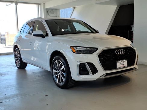 Used 2023 Audi Q5 2.0T Prestige w/ Prestige Package AWD/4WD image 3