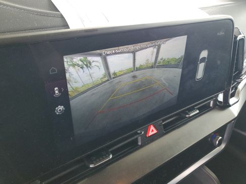 Used 2024 Kia Sportage EX FWD image 27