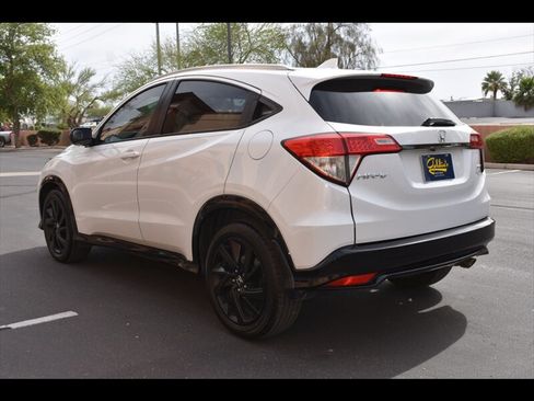 Used 2021 Honda HR-V Sport image 6