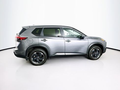 Used 2024 Nissan Rogue SV w/ SV Premium Package image 10