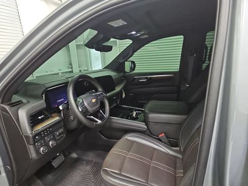 Used 2026 Chevrolet Tahoe High Country AWD/4WD image 10