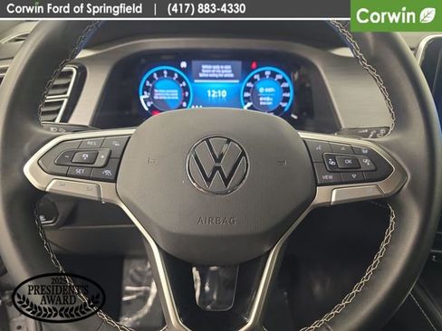 Used 2024 Volkswagen Atlas Cross Sport SE AWD/4WD image 28