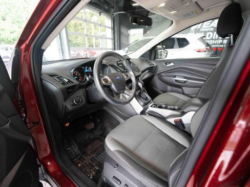 Used 2015 Ford Escape SE w/ Equipment Group 201A AWD/4WD image 8