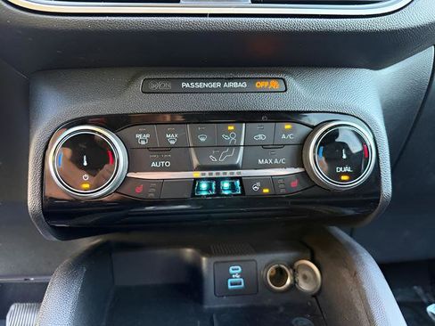 Used 2022 Ford Escape SEL FWD image 17