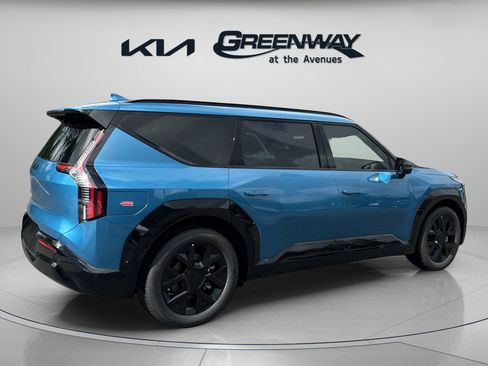 New 2026 Kia EV9 Land w/ Nightfall Edition Package image 4