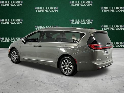 Used 2023 Chrysler Pacifica Pinnacle image 10