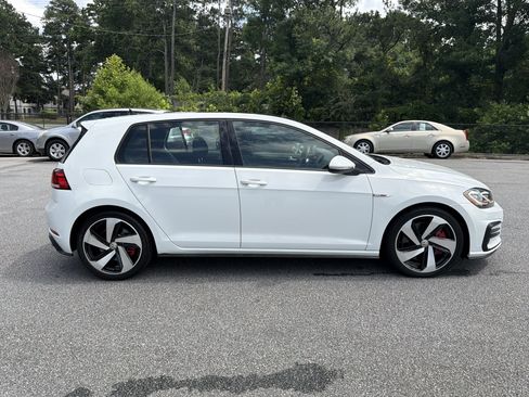 Used 2018 Volkswagen GTI SE FWD image 9