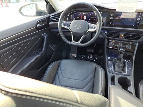 Used 2022 Volkswagen Jetta SEL image 10