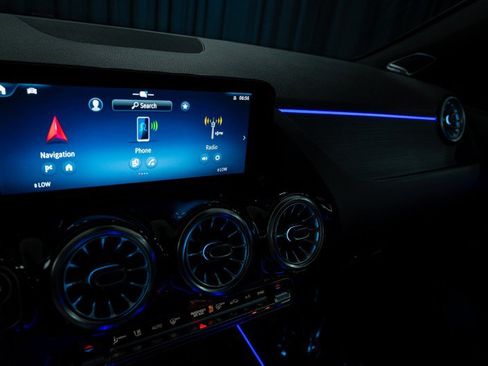 New 2026 Mercedes-Benz GLA 35 AMG 4MATIC image 18