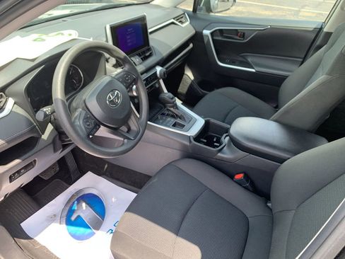 Used 2024 Toyota RAV4 LE AWD/4WD image 11