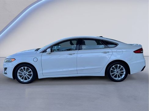 Used 2019 Ford Fusion Energi Titanium FWD image 3