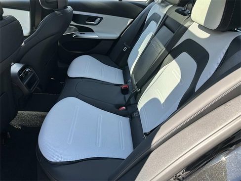 New 2026 Mercedes-Benz E 53 AMG e 4MATIC Sedan image 9