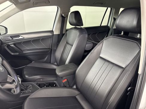 Used 2024 Volkswagen Tiguan SE FWD image 28