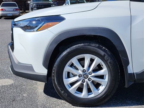 Certified 2023 Toyota Corolla Cross LE image 6