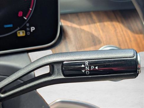 Used 2023 Mercedes-Benz C 300 Sedan image 5