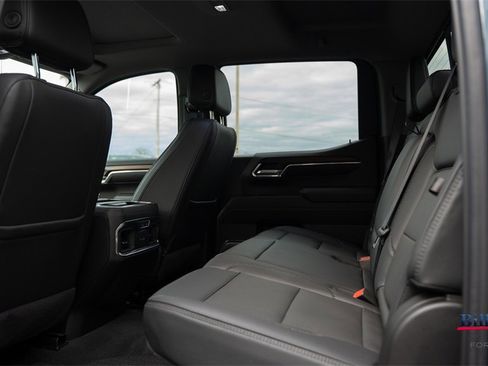 Used 2024 GMC Sierra 1500 Denali image 9