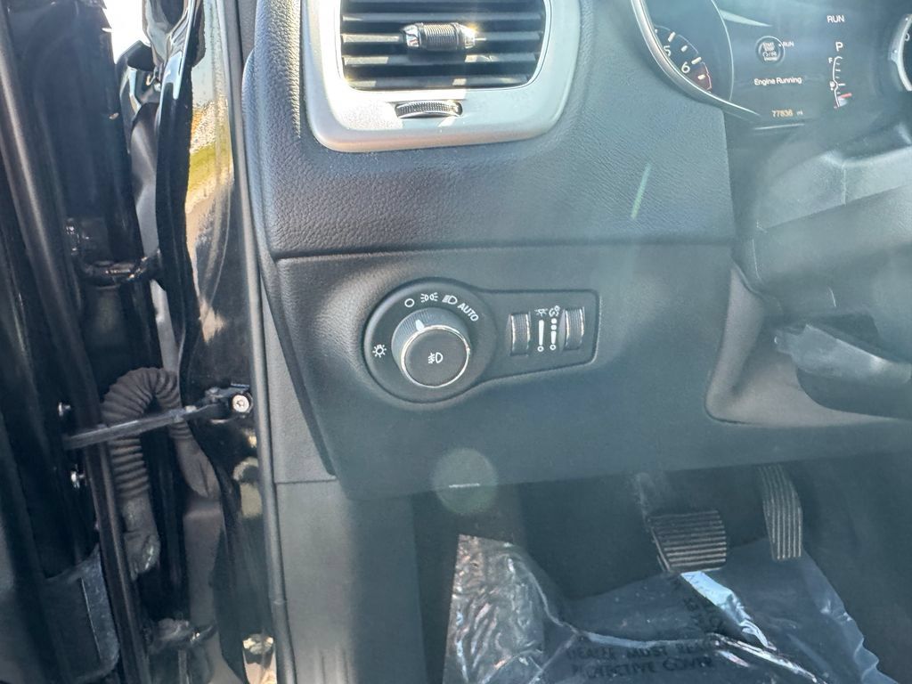 Used 2021 Jeep Compass Latitude AWD/4WD image 17