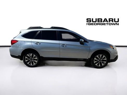 Used 2017 Subaru Outback 2.5i Limited image 9