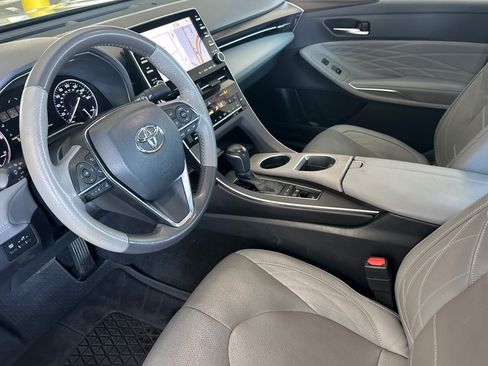 Used 2020 Toyota Avalon Limited w/ Advanced Safety Package FWD image 9
