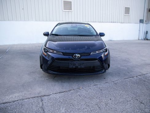 Certified 2025 Toyota Corolla LE image 3