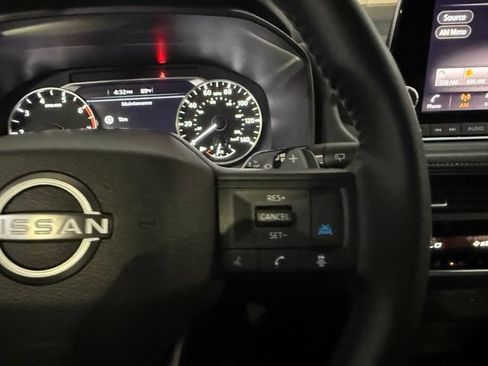 Certified 2025 Nissan Rogue SV w/ SV Premium Package AWD/4WD image 17