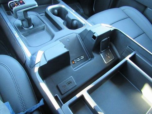 Used 2026 GMC Sierra 1500 SLT w/ SLT Premium Plus Package image 25