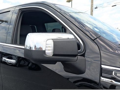 Used 2020 GMC Sierra 1500 SLT w/ SLT Premium Plus Package AWD/4WD image 12