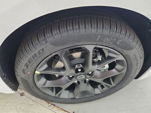 New 2026 Chrysler Pacifica Limited image 36