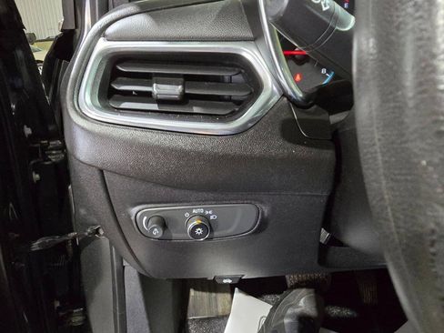 Used 2018 Chevrolet Equinox LT AWD/4WD image 38