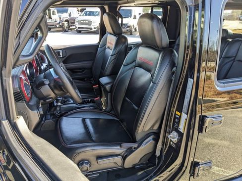 Used 2023 Jeep Gladiator Rubicon w/ Cold Weather Group image 39