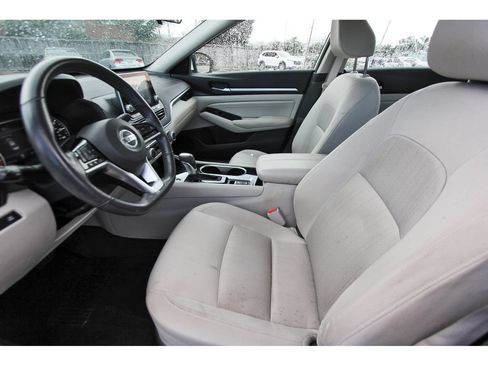 Used 2022 Nissan Altima 2.5 SV w/ SV Premium Package FWD image 15