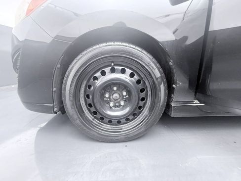 Used 2012 MAZDA MAZDA5 Grand Touring FWD image 17