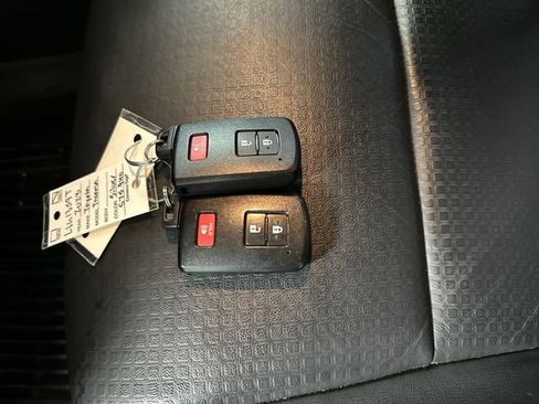 Used 2023 Toyota Tacoma TRD Sport image 29