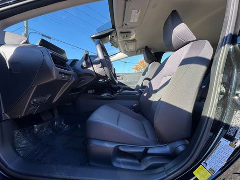 Used 2025 Toyota Prius LE image 22