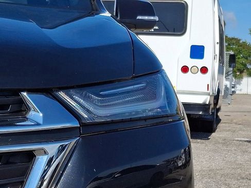 Used 2023 Chevrolet Traverse LS w/ Safety Package AWD/4WD image 9