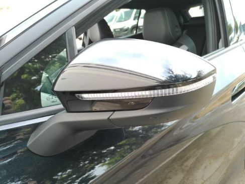 Used 2023 Volkswagen ID.4 Pro RWD image 16