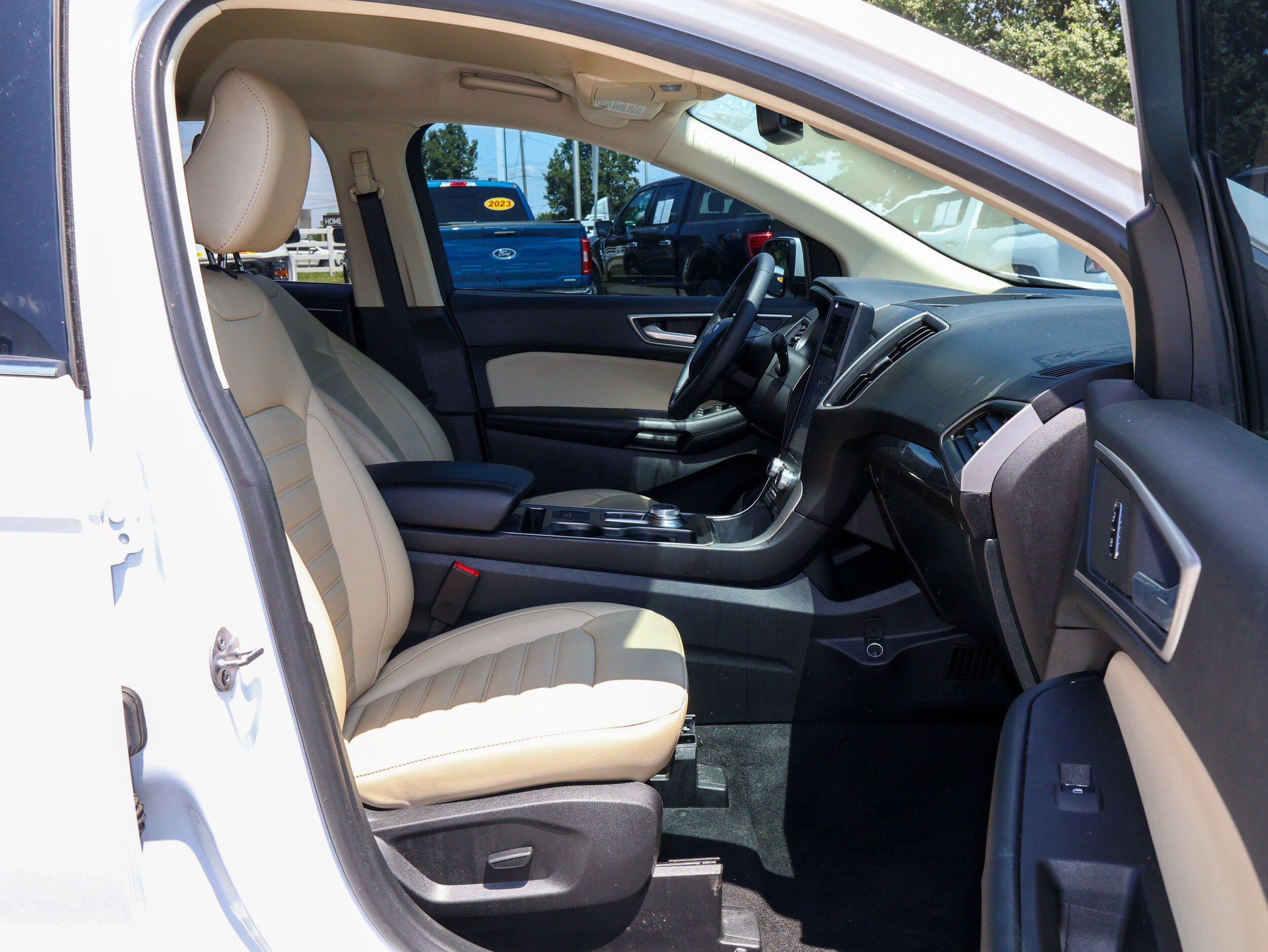 Used 2023 Ford Edge SEL w/ Convenience Package AWD/4WD image 33