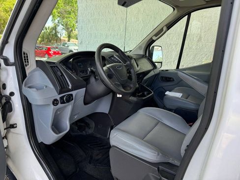 Used 2015 Ford Transit 250 130 Medium Roof RWD image 3