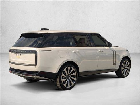 New 2026 Land Rover Range Rover Long Wheelbase SE AWD/4WD image 2