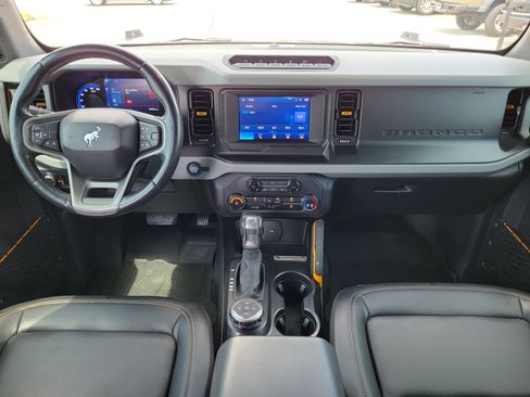 Used 2023 Ford Bronco Badlands AWD/4WD image 8